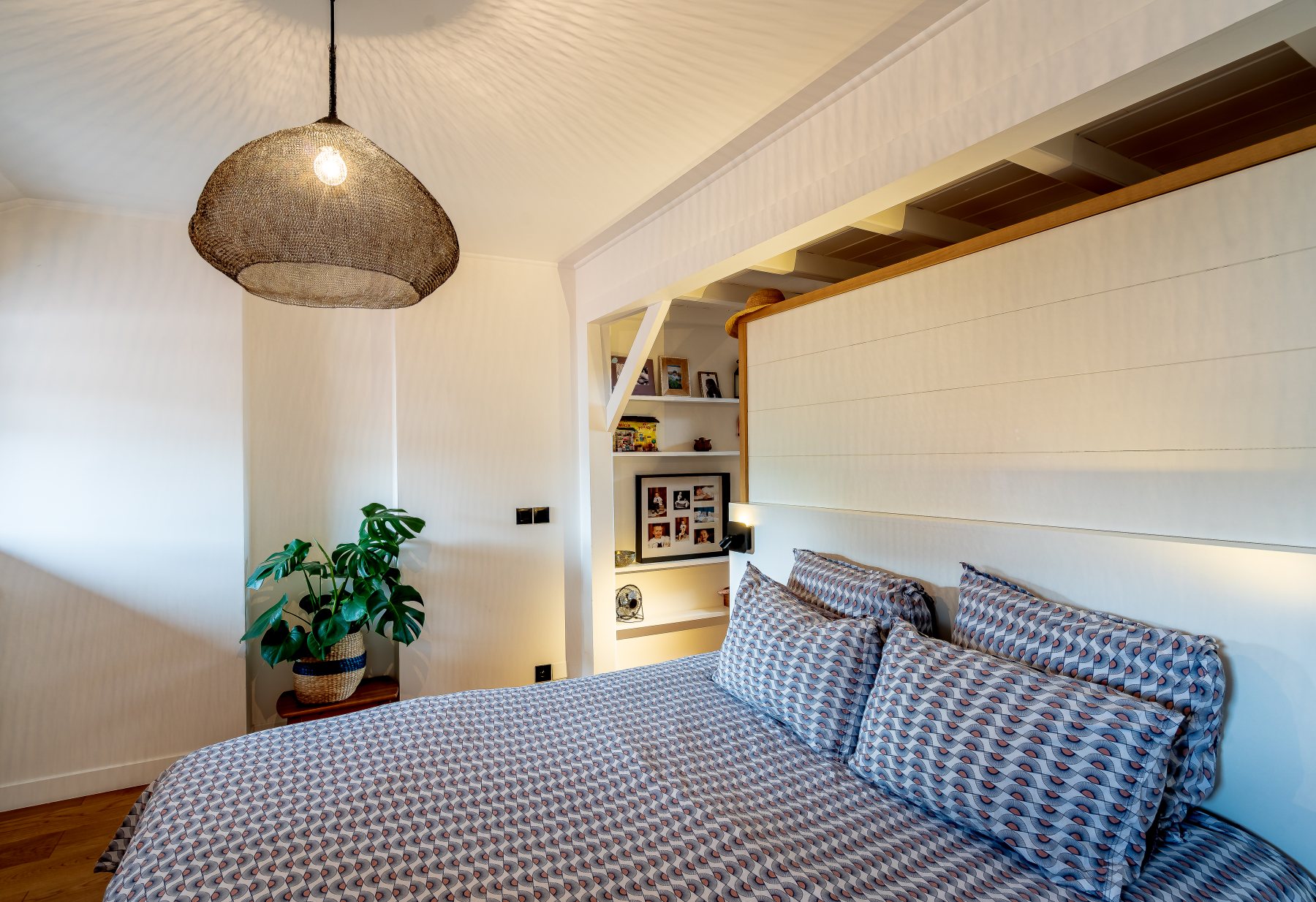 Fotografia di interni - camera da letto moderna